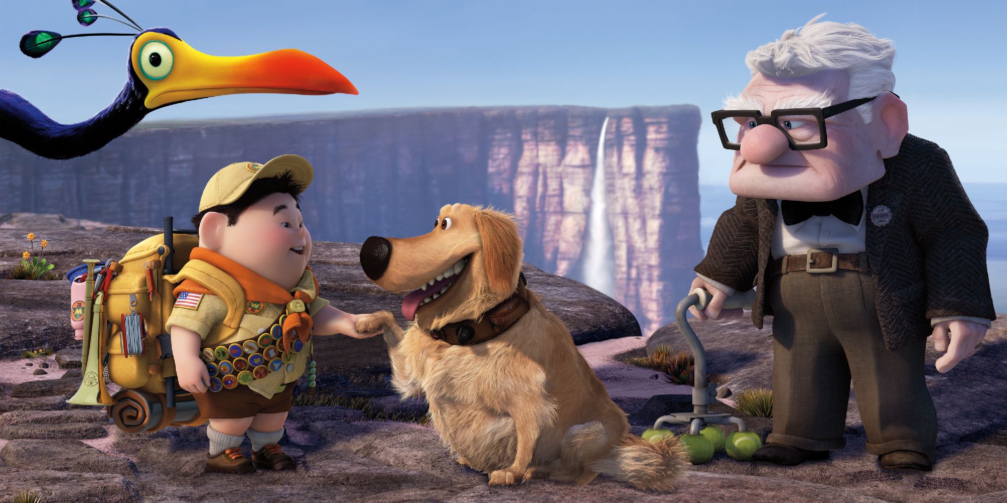 Kevin, Russell, Dug et M. Frederickson au sommet d'une falaise dans la jungle dans UP.