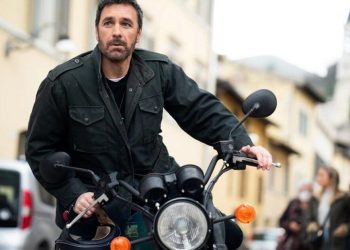 Don Matteo 14 : la première image officielle montre Raoul Bova avec le nouveau Capitaine