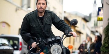 Don Matteo 14 : la première image officielle montre Raoul Bova avec le nouveau Capitaine