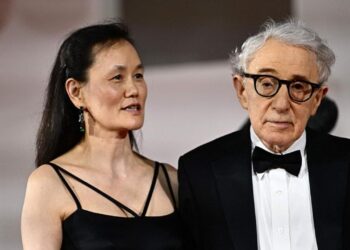 Venezia 80: Woody Allen commosso per la standing ovation a Coupe da Chance