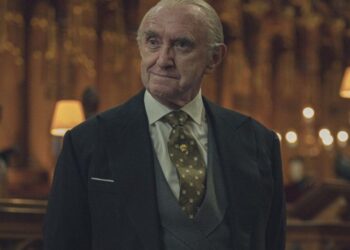 The Crown, Jonathan Pryce révèle : "Je me suis excusé auprès d'un membre de la famille royale"