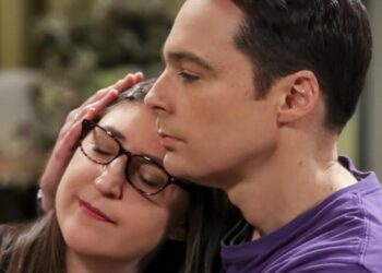 Young Sheldon : Jim Parsons et Mayim Bialik reprendront leurs rôles de Big Bang Theory dans la finale