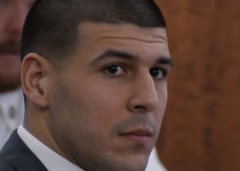 American Sports Story : la bande-annonce de la série TV qui raconte la disgrâce d'Aaron Hernandez