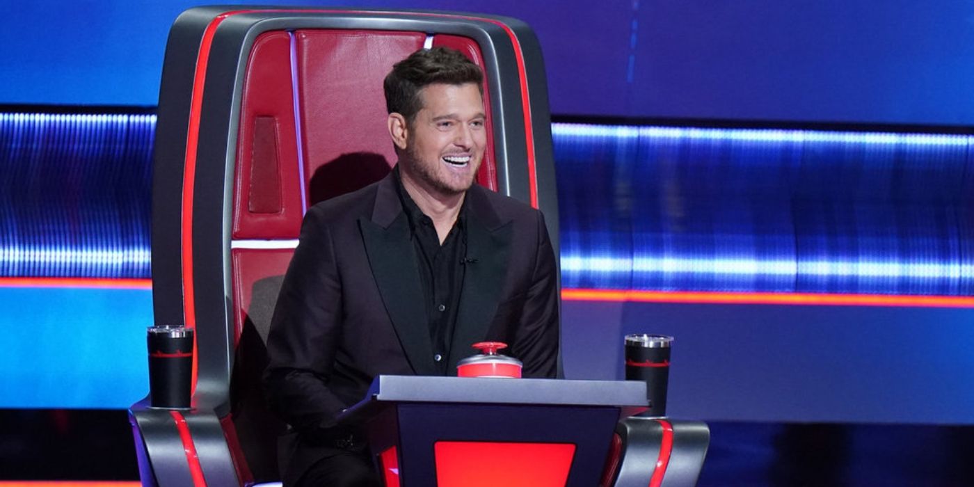 Michael Bublé smiles as he watches the Battle Rounds on