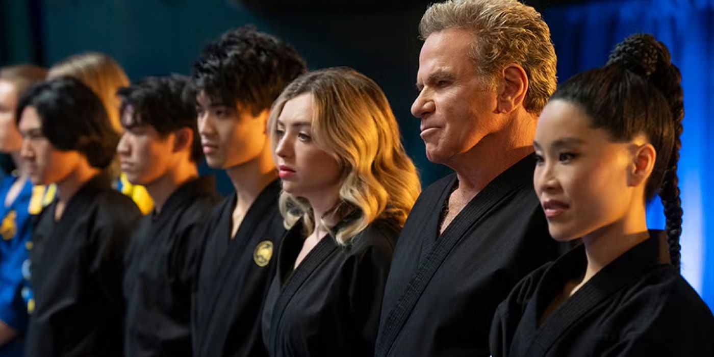 Tory Nichols (Peyton List), John Kreese (Martin Kove), Kim Da-Eun (Alicia Hannah-Kim), and other Cobra Kai students in