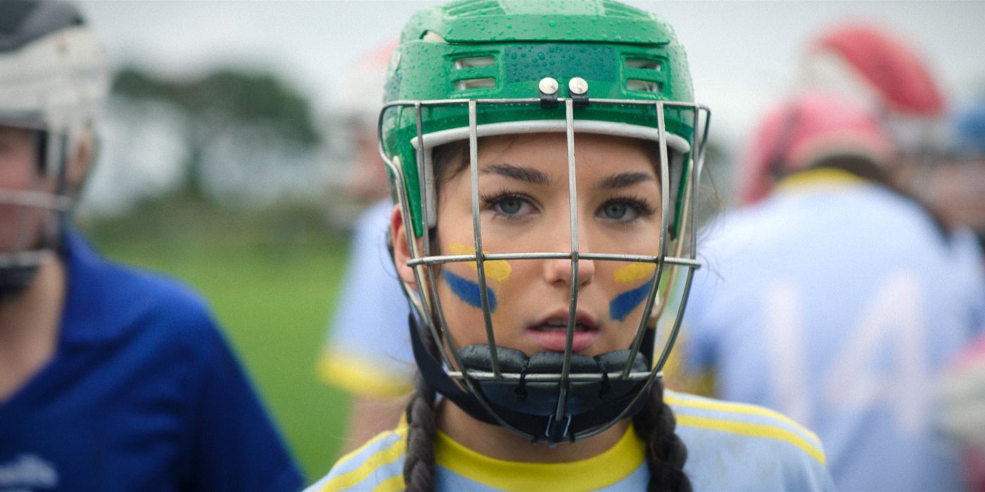 Saise Quinn porte un casque