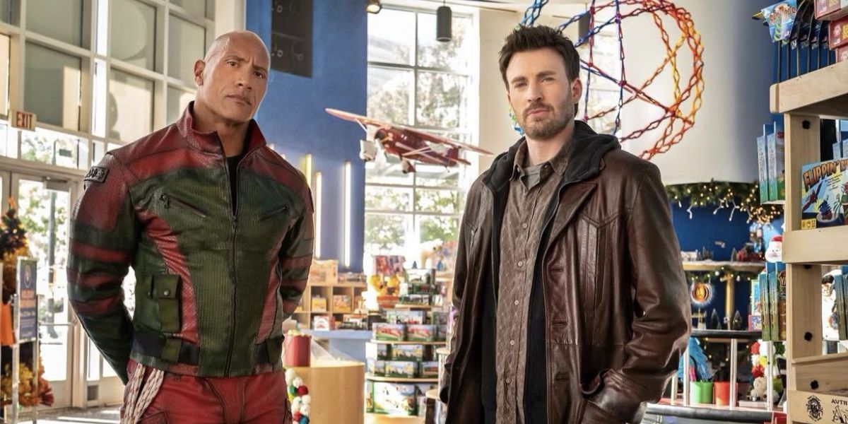 Dwayne Johnson et Chris Evans dans le rôle de leurs personnages joyeux dans un magasin de jouets dans Red One