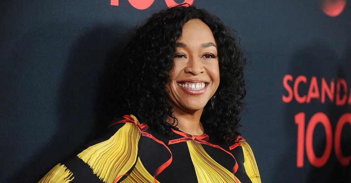 The Residence : la première image officielle de la nouvelle série Netflix produite par Shonda Rhimes