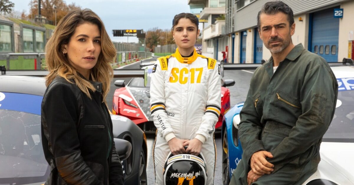 Motorvalley: Les premières images de la série Netflix avec Luca Argentero et Giulia Michelini