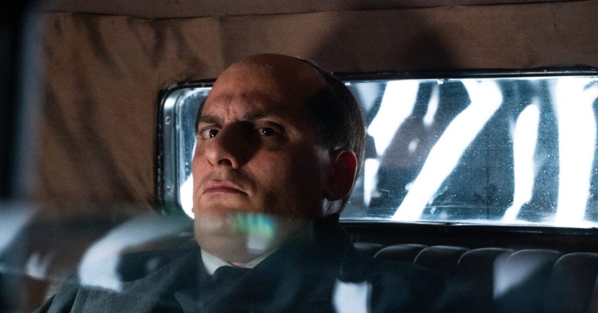 M - Le fils du siècle, Luca Marinelli et les séances de maquillage pour devenir Mussolini (VIDEO)