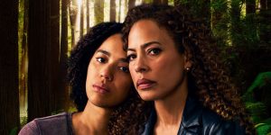 Jasmin Savoy Brown and Tawny Cypress in a scene from Yellowjackets