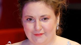 Lena Dunham e la pausa dalla vita pubblica dopo le critiche per la serie Girls: "ero confusa e ho sofferto di PTSD"