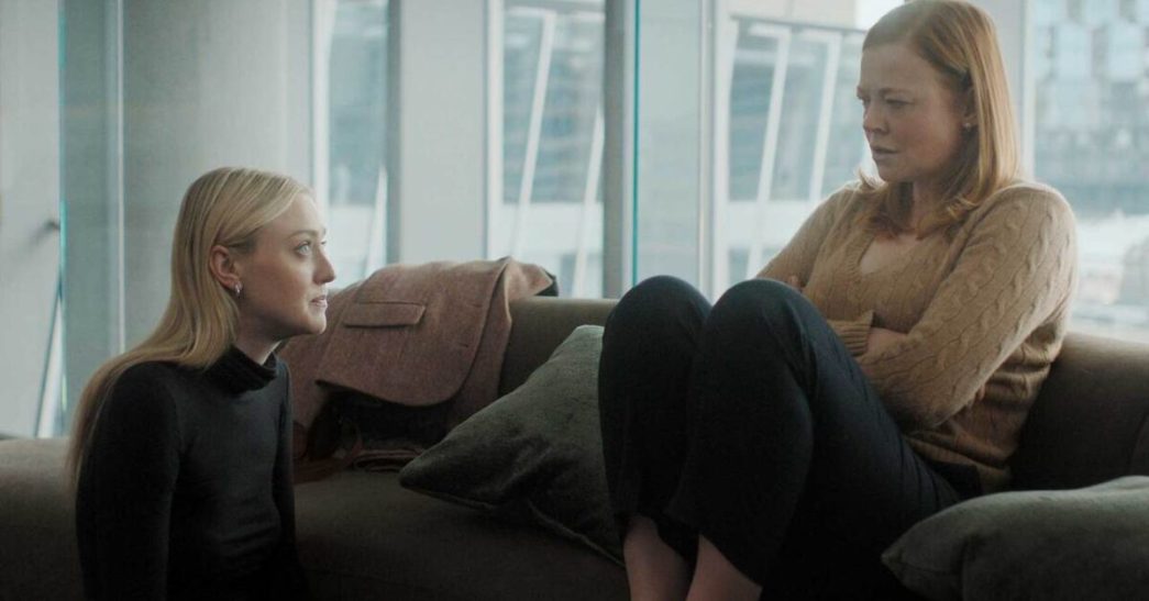 All Her Fault: la prima immagine della serie con Sarah Snook e Dakota Fanning
