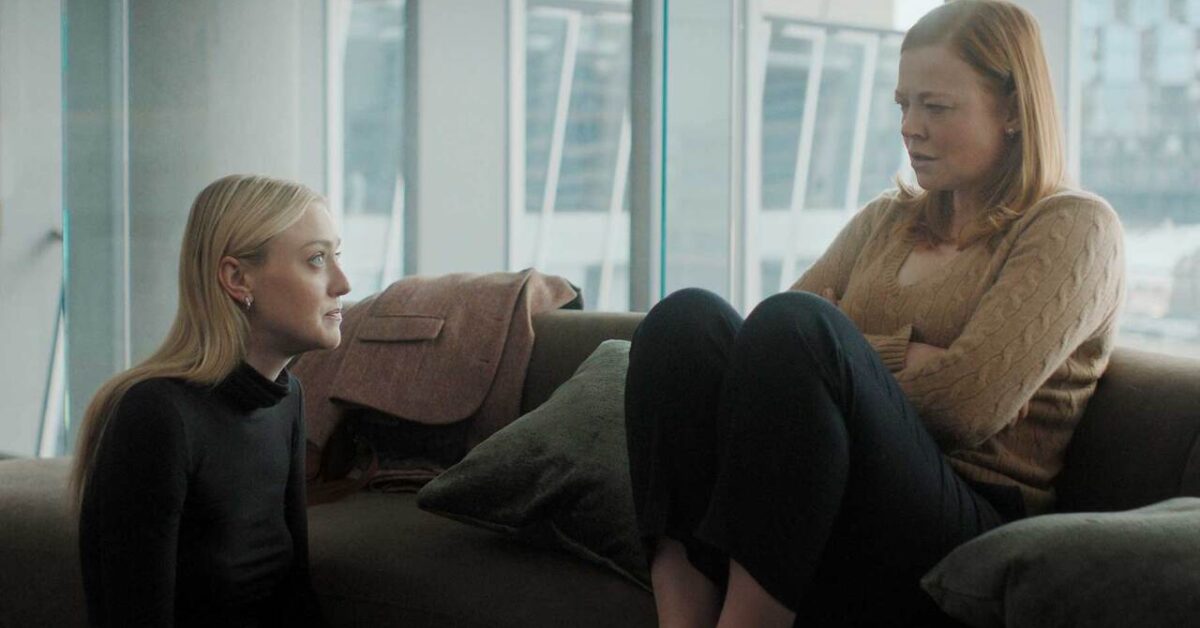 All Her Fault: la prima immagine della serie con Sarah Snook e Dakota Fanning