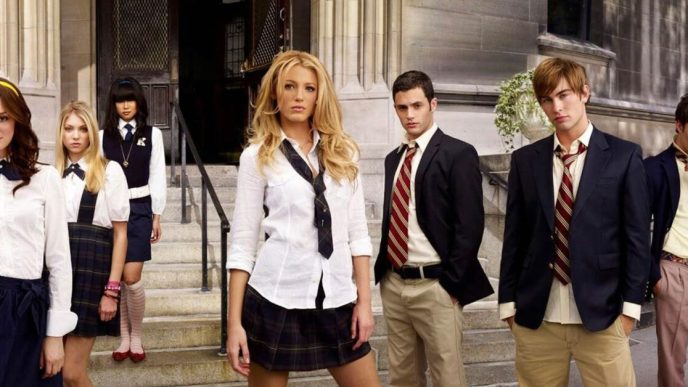 Gossip Girl compie 18 anni: Blake Lively celebra con scatti inediti dal set