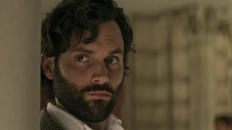 Penn Badgley sul lato assurdo del girare le scene di sesso in You: "Guardo nella telecamera e mi s…o l'aria"