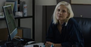 Traqués - La caccia: le prime immagini della serie Apple TV+ con Mélanie Laurent