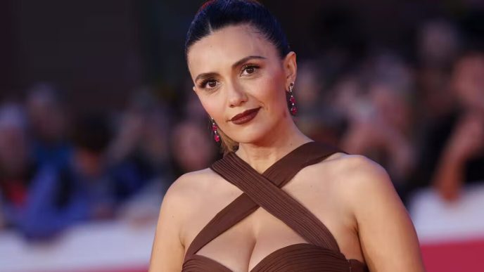 L'album dei sogni: Serena Rossi protagonista della serie Rai sulla nascita delle figurine Panini