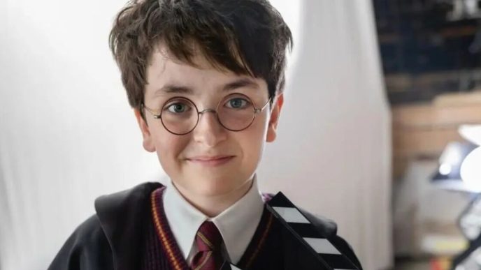 Harry Potter: le foto dal set con Harry, Ron e Draco che svelano le nuove uniformi di Hogwarts